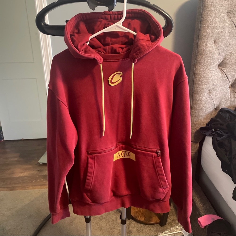 Medium Cleveland Cavs Hoodie Modern Red